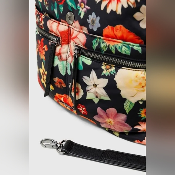 NWT Desigual by Christian Lacroix Bag with Dust Bag. - Picture 6 of 16